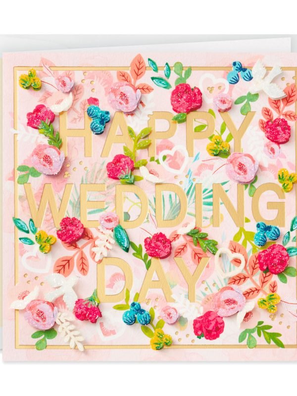 Papercraft-Flowers-and-Hearts-Wedding-Card_799LAD2825_01